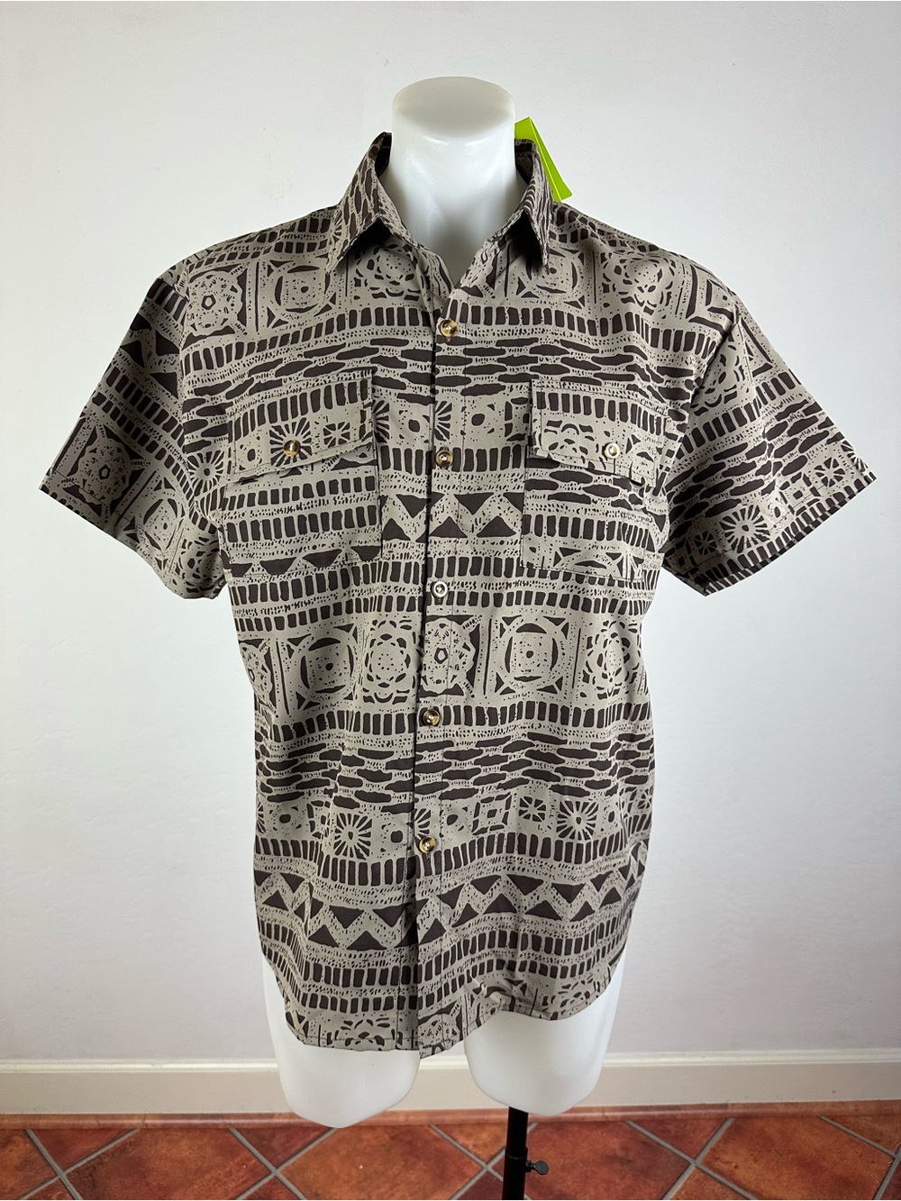 NWT Island Haze Island Tribal Aloha Shirt